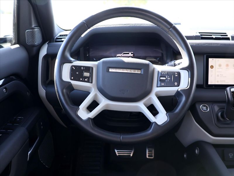 Land Rover Defender 3,0 D200 110 S 147kW CZ DPH Zá - fotka 15 z 34