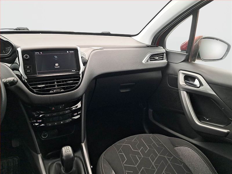 Peugeot 2008 (2018) Active 1.2 PureTech, ČR,1.maj - fotka 8 z 17
