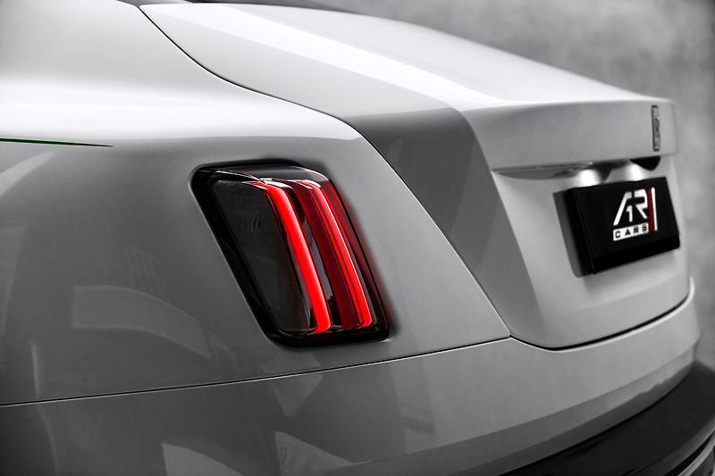 Rolls-Royce Spectre - fotka 10 z 28