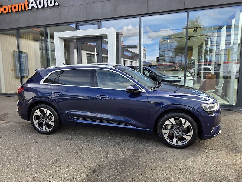 Audi e-tron (2021) Quattro 300kW Advanced - fotka 5 z 48