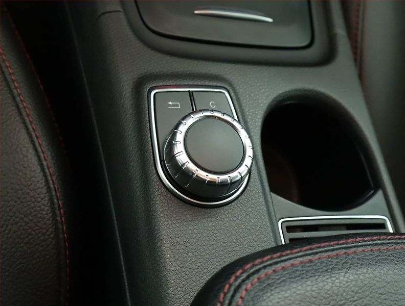 Mercedes-Benz Třídy A (2012) A 250, Automat, Serv.kniha - fotka 18 z 19