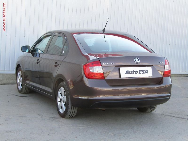 Škoda Rapid (2014) 1.2TSi, 2.maj,ČR, Fresh - fotka 6 z 16