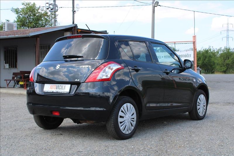 Suzuki Swift 1,2 i  4 x 4, SERVISKA - fotka 5 z 31
