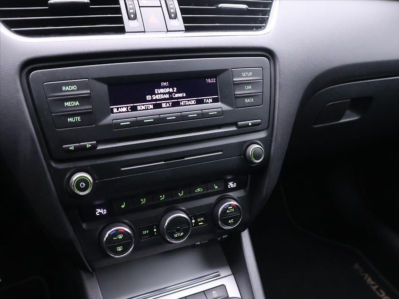 Škoda Octavia 1,6 TDI 4x4 77kW Ambition - fotka 21 z 33