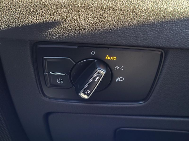 Volkswagen Passat 1.4 TSI PHEV GTE HYBRID - fotka 21 z 48