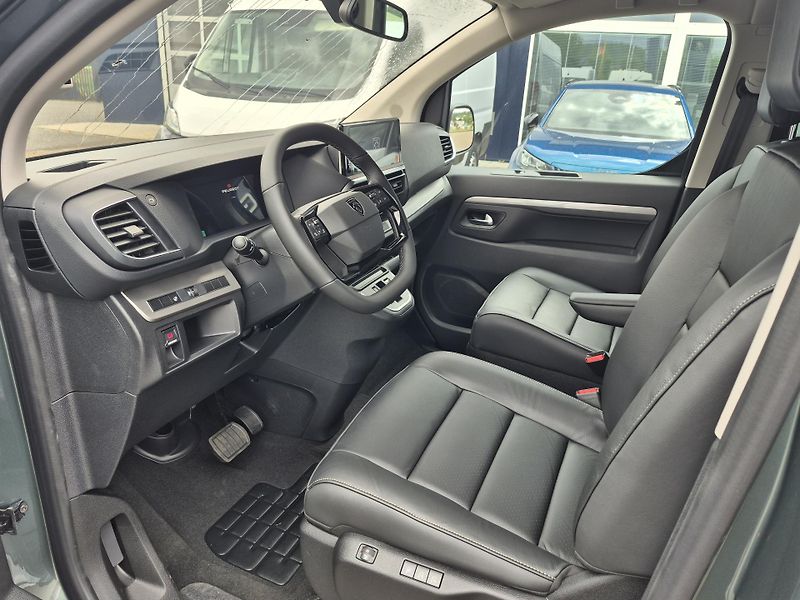 Peugeot Traveller (2026) Allure L3 2.2BlueHDi 180k EAT8 - fotka 11 z 30