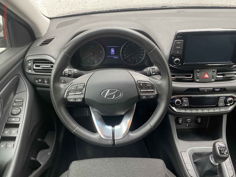 Hyundai i30 (2020) 1.6CRDi, 1.maj,ČR, Smart - fotka 11 z 17