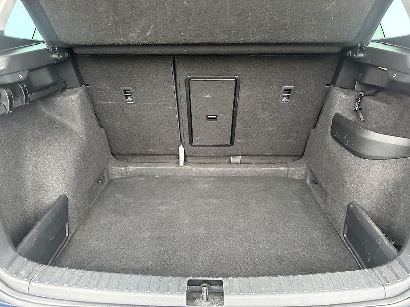 Škoda Karoq (2022) 2.0 TDI 85 KW - fotka 14 z 34