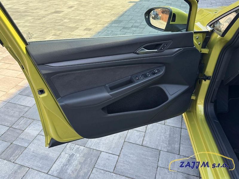 Volkswagen Golf 2.0TDI 110kw DSG + kamera - fotka 34 z 51