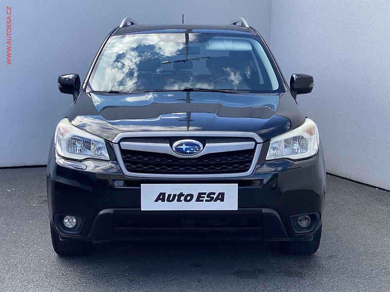 Subaru Forester (2013) 2.0i 4x4, ČR, AT, navi, xenon - fotka 2 z 23