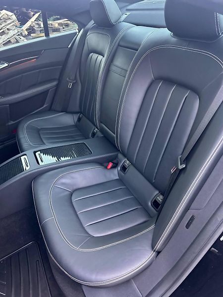 Mercedes-Benz CLS (2016) 350D 3.0 V6 190KW AMGLINE C218 - fotka 11 z 33