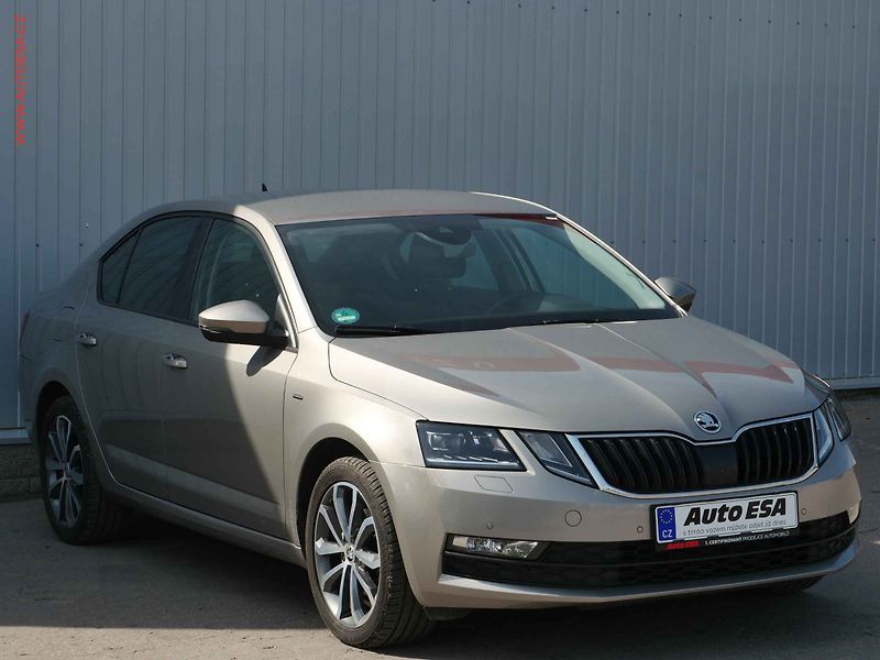 Škoda Octavia (2017) 1.4 TSi, Drive, DSG, LED, - fotografie inzerátu