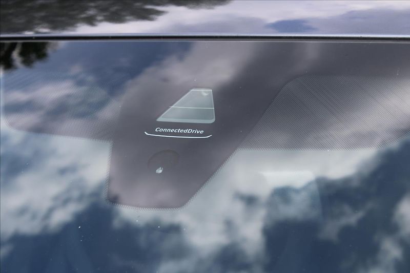 BMW Řada 3 320xd / M-PAKET / HUD / CZ - fotka 41 z 44