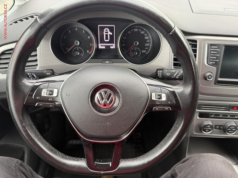 Volkswagen Golf Sportsvan (2016) 1.4TSi, 2.maj,ČR, AC, TZ - fotka 11 z 20