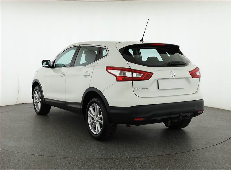Nissan Qashqai (2014) 1.2 DIG-T, Serv.kniha, Navi - fotka 4 z 16
