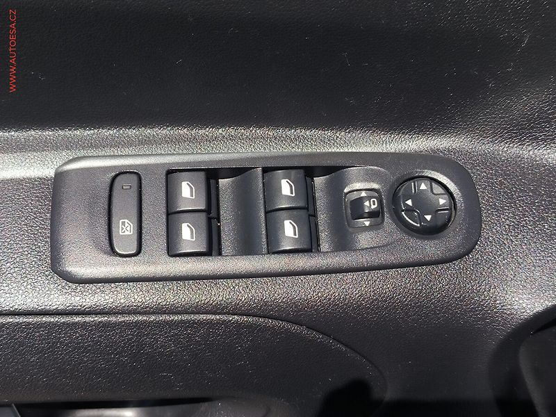 Opel Combo (2022) 1.5CDTi, 1.maj,ČR, Elegance - fotka 17 z 19