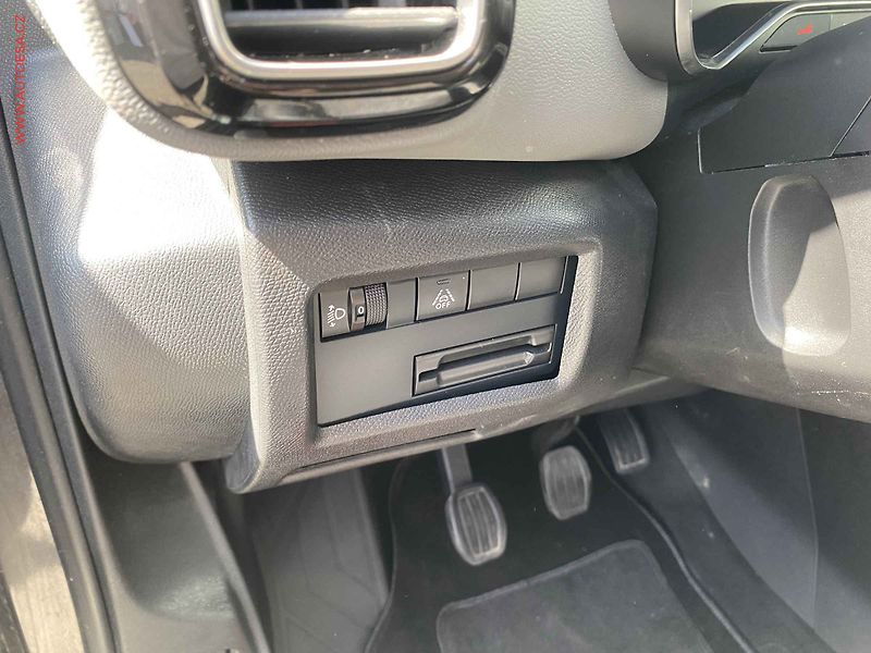 Citroën C5 Aircross (2019) 1.2PT, Shine, navi, kamera - fotka 15 z 18
