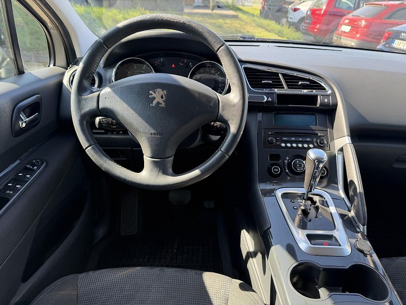 Peugeot 3008 1.6i 16V - fotka 13 z 21