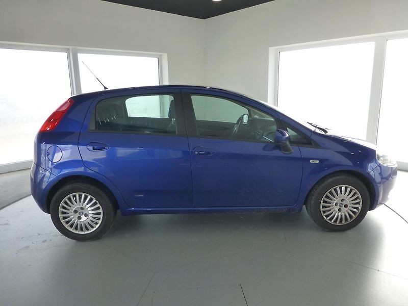 Fiat Punto (2008) 1,3JTD-KLIMATIZACE - fotka 4 z 23