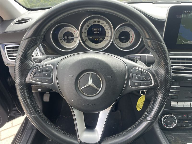 Mercedes-Benz CLS 2,2 250d 4-Matic 150kw GPS LED - fotka 15 z 34