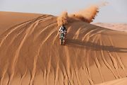 Účastníci Rallye Dakar zdolávají obrovské duny