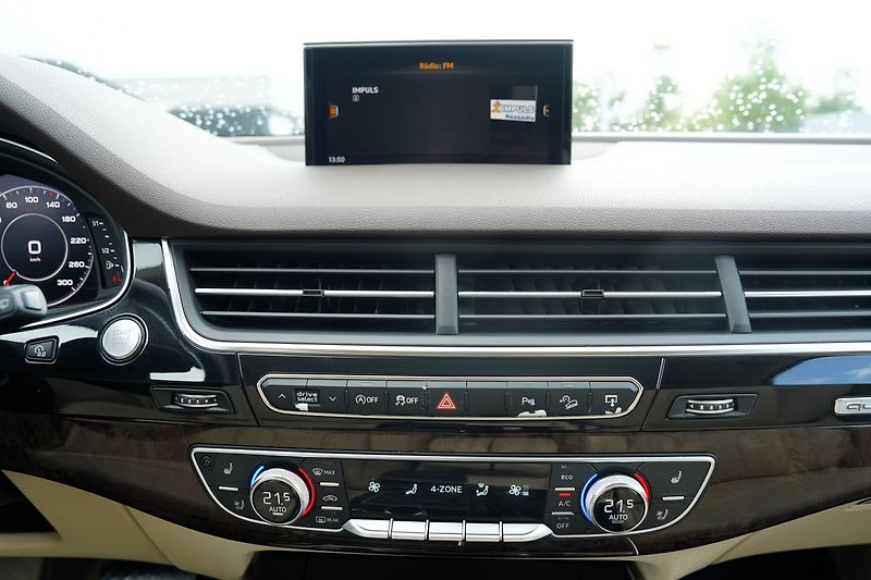 Audi Q7 3.0 TDI 200 kW/Q/7míst - fotka 41 z 50
