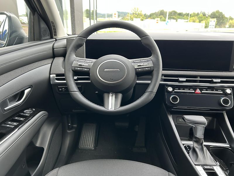 Hyundai Tucson 25 1,6 TGDI DCT SMART SP - fotka 11 z 32