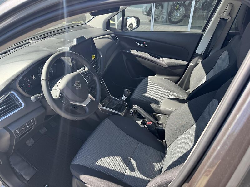 Suzuki S-Cross (2026) 1,4 Premium AllGrip Hybrid - fotka 4 z 6