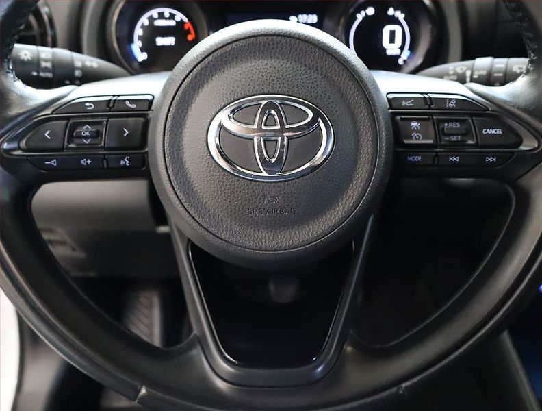 Toyota Yaris (2022) Selection Style 1.5 VVT-i - fotka 24 z 25