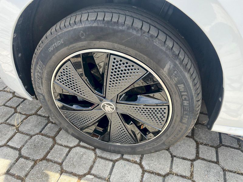 Škoda Kamiq (2025) Monte Carlo 1,0TSI / 85kW A7F - fotka 33 z 35
