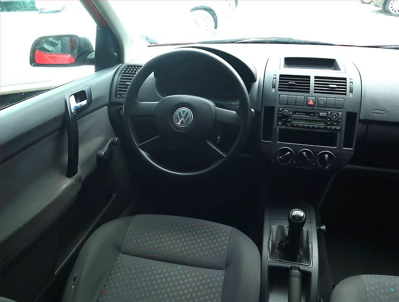 Volkswagen Polo (2003) Trend 1.2, po STK, servisované - fotka 7 z 13