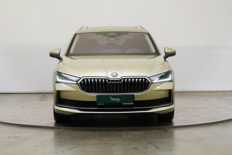 Škoda Superb - fotka 4 z 29