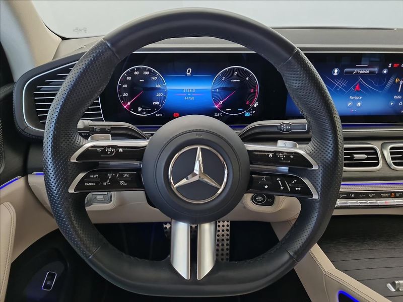 Mercedes-Benz GLS 450 d 4MATIC AMG Line - fotka 10 z 23