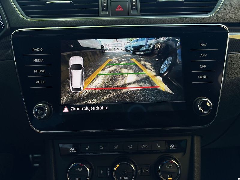 Škoda Superb 2.0TDI-AT/2018/SPORTLINE-ZÁRUK - fotka 36 z 55