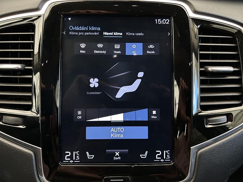 Volvo XC90 2.0 D5 4x4 Inscription - fotka 23 z 35