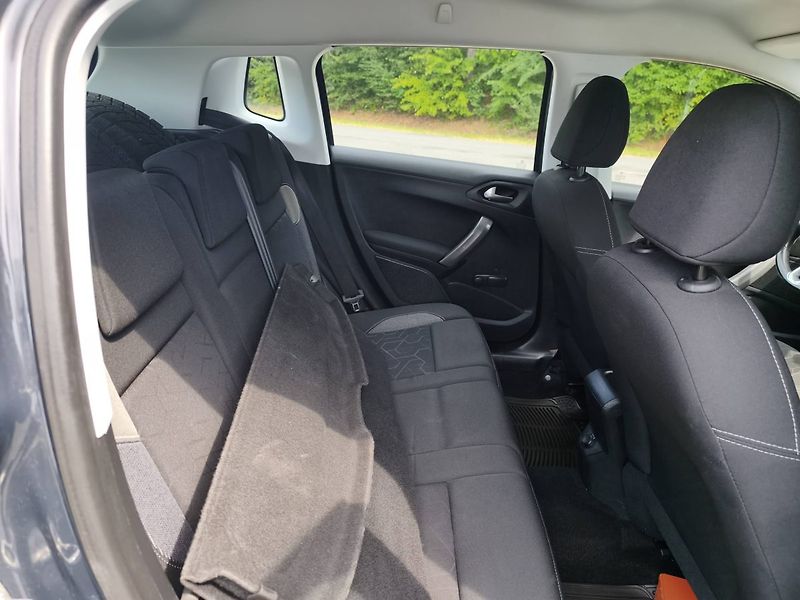 Peugeot 2008 (2016) - fotka 14 z 29