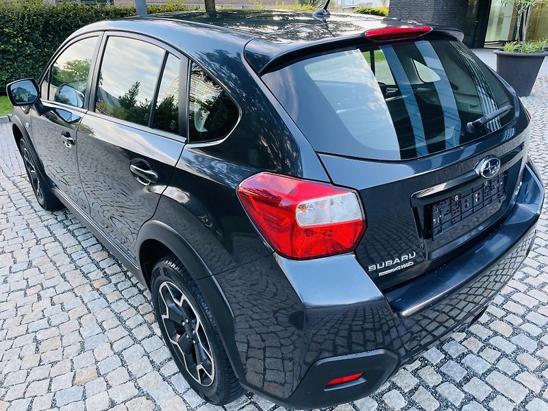 Subaru XV 2.0i 4x4 MANUÁL SERVISKA - fotka 17 z 38