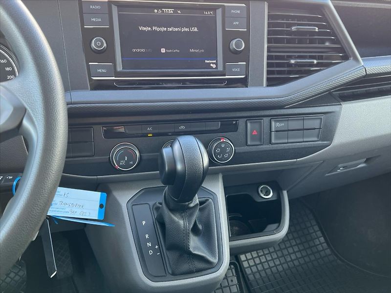 Volkswagen Transporter 2,0 TDi 110kW 7DSG 3místný  T6 - fotka 17 z 21