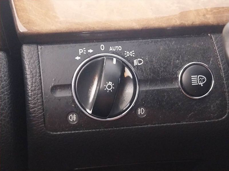 Mercedes-Benz Třídy E (2007) Avantgarde E 320 CDI , Automat - fotka 17 z 22