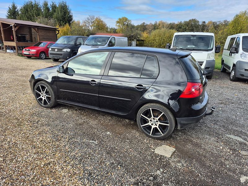 Volkswagen Golf (2008) 1.9Tdi 77kw - fotka 12 z 21