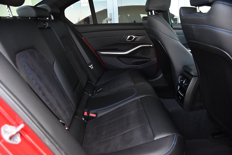 BMW Řada 3 320d xDrive M-SPORT 3L-ZÁRUKA  - fotka 19 z 45