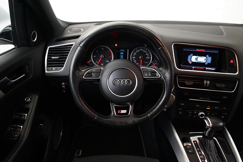 Audi Q5 - fotka 19 z 29