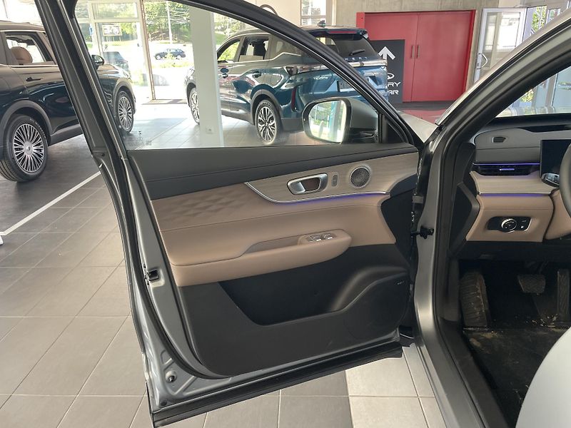 Chery Tiggo 8 PHEV (2026) 1,5T Unique FWD - fotka 9 z 52