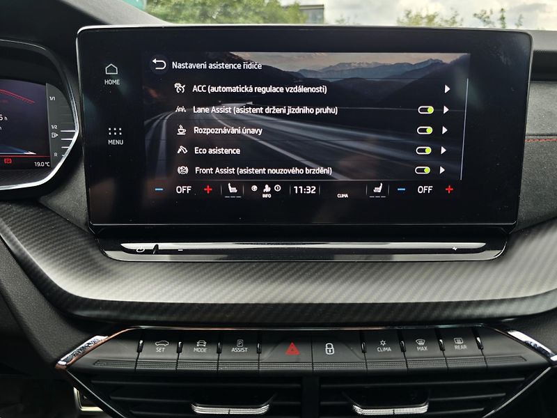 Škoda Octavia 2.0 TDI 147 KW DSG 4x4 RS ČR! - fotka 27 z 34