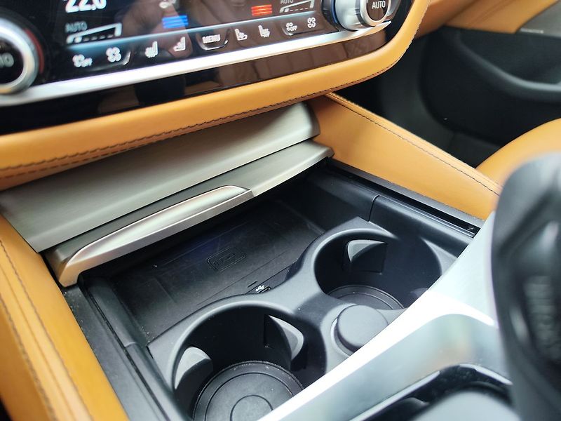 BMW Řada 5 540d/235kW xDrive Luxury AT - fotka 28 z 40