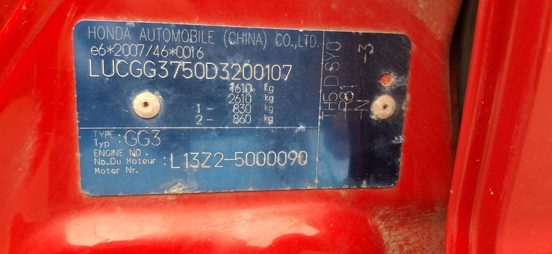 Honda Jazz 1.4 VTEC 73 KW - fotka 19 z 37