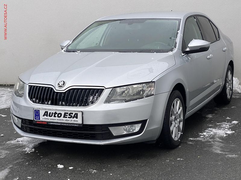 Škoda Octavia (2014) 1.6 TDi, ČR, AC, výhřev sed - fotka 3 z 17