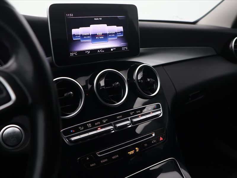 Mercedes-Benz Třídy C 2,1 220d 125kW Aut.klima Tažné - fotka 16 z 28