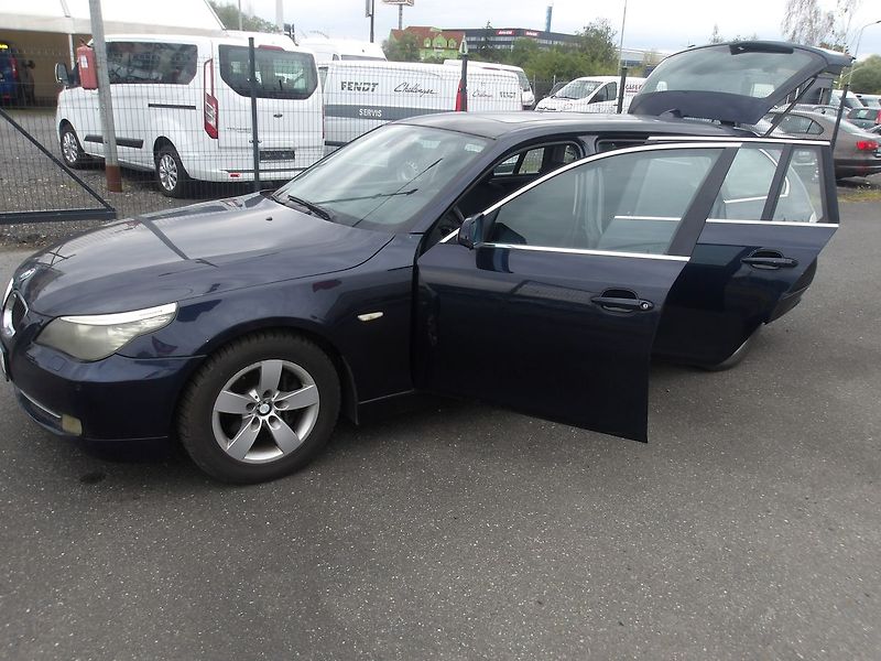 BMW Řada 5 530d PĚKNÝ !!! SERV.KNIHA ! - fotka 9 z 37