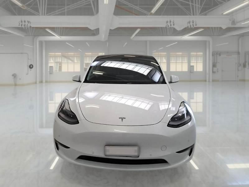 Tesla Model Y (2022) AWD Long Range    PŘIPRAVUJEME - fotka 6 z 11